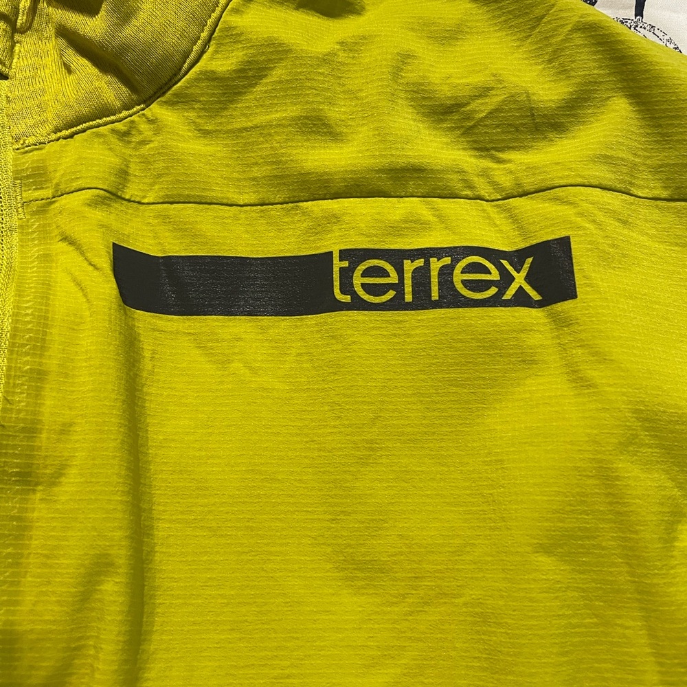 Adidas Yellow Jacket for Peak Performance - Picture 2 of 7